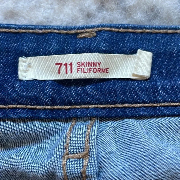 Levi’s Skinny Jeans - Picture 4 of 9